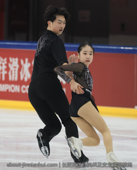 长距离游泳挑战及安全保障措施